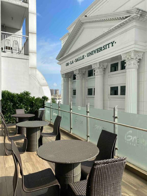 Hus City Of Manila