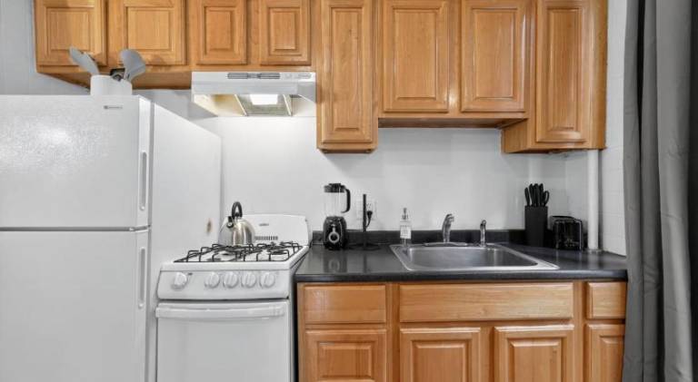Apartment | Close to Liberty Place — photo 5