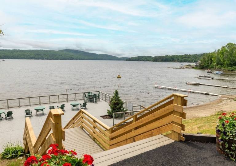 House Schroon Lake