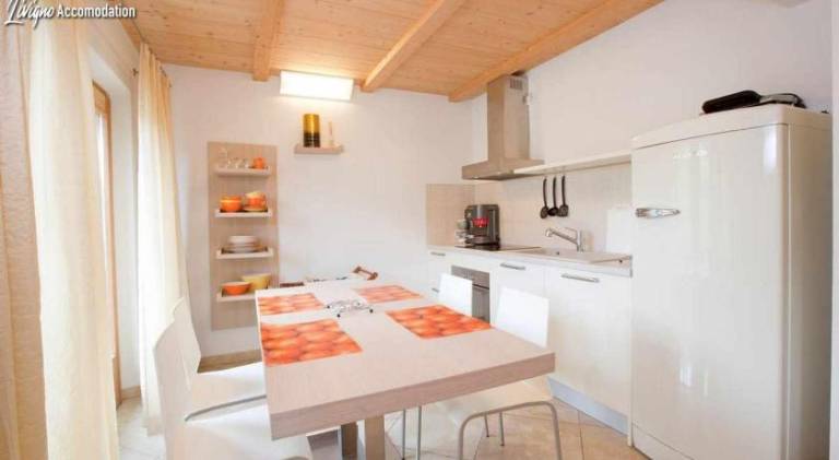 Rental apartment with barbeque & yard — photo 4