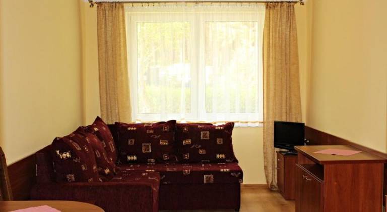 Charming rental apartment with barbeque, garden & pool | Pet-friendly — photo 2