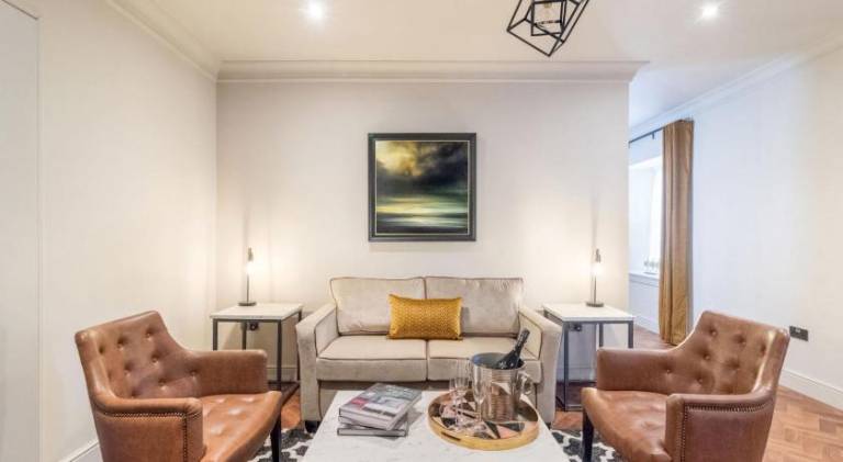 Serviced apartment | Next to Stirling Castle | Dogs allowed — photo 3