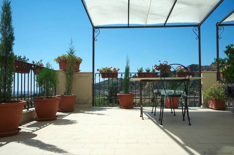 House  Furci Siculo
