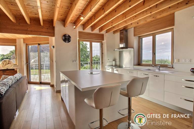 Gite with patio, barbecue & yard — photo 3