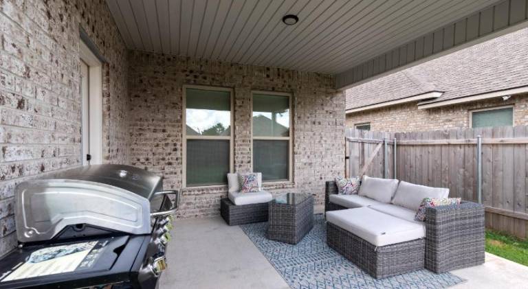 House with yard & BBQ — photo 5