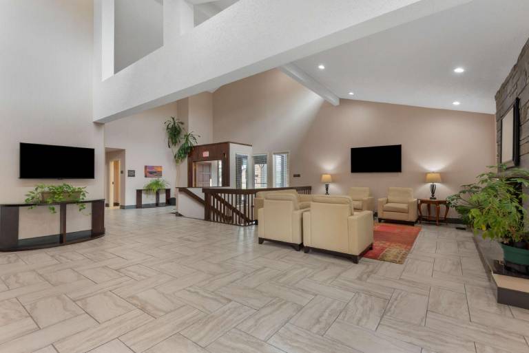 Best Western University Inn — photo 3