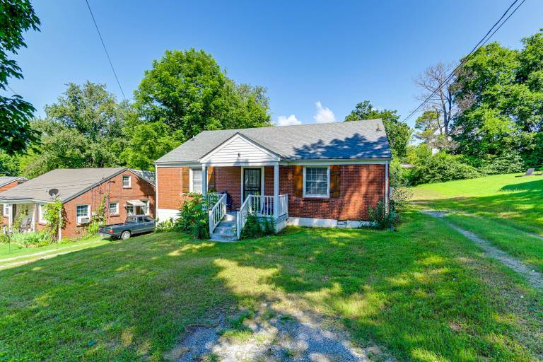 7 Mi to Dtwn: Apt w/ Spacious Yard in Nashville — photo 3
