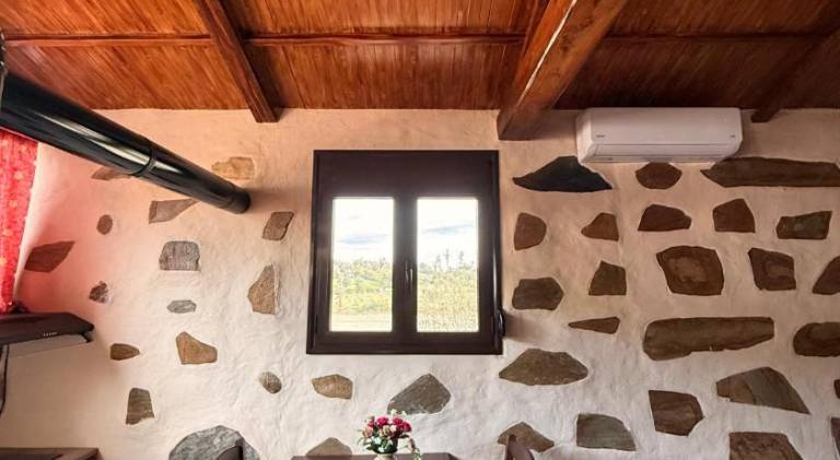 Chalet with patio | Pets are welcome — photo 3