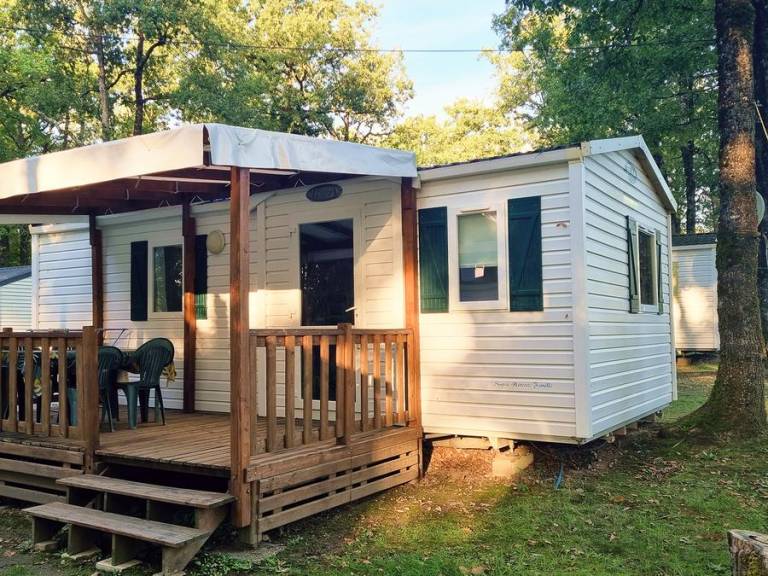 Mobile home with patio & heated pool | Dogs allowed in Chatel