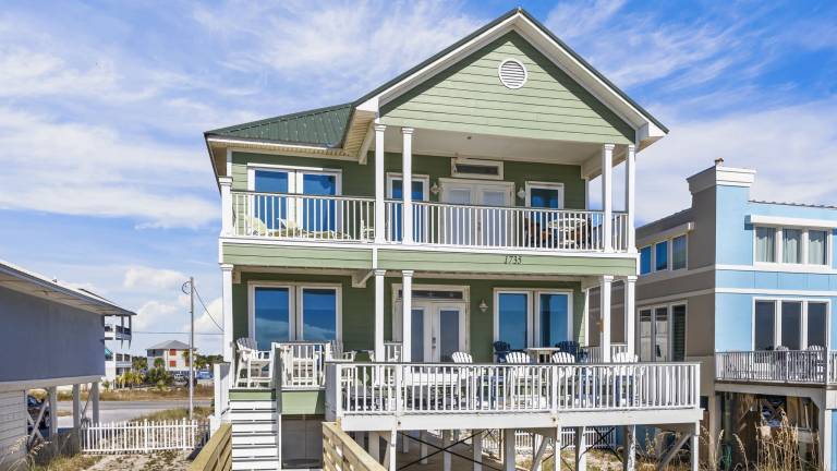 Vacation home with barbeque | Water view — photo 3