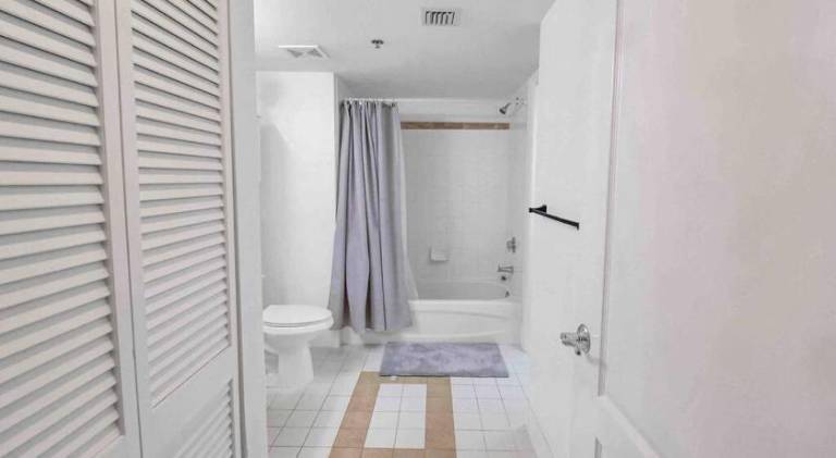 Holiday apartment with pool — photo 4