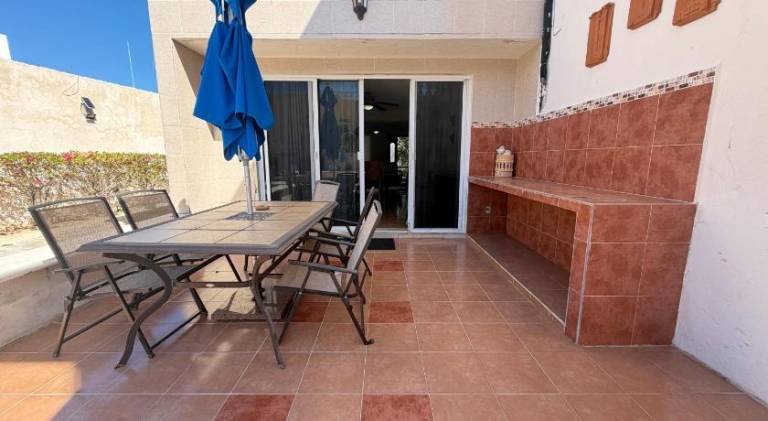 Vacation home with pool — photo 2