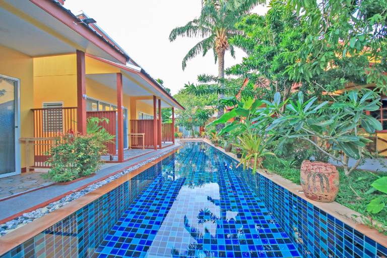 OYO 75342 Ban Elephant Blanc Bungalow in Rawai