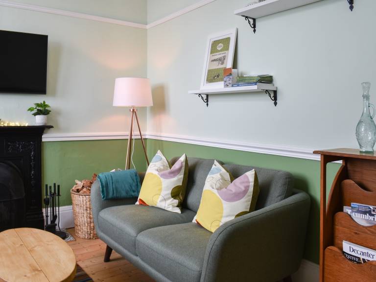 Child-friendly lovely cottage with yard | River view | Pet-friendly — photo 3