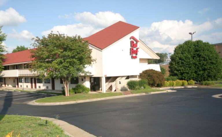 Red Roof Inn Greensboro Airport — photo 5