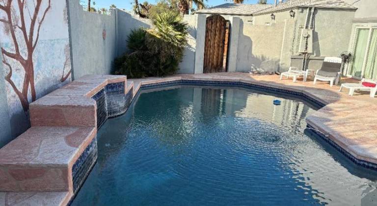 THE SINATRA STUDIO FULL KITCHEN and SWIMMING POOL walk to ARTS RooSEVELT ROW CONVENTION CENTER ASU D — photo 3