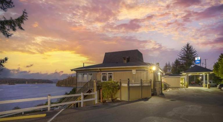 Best Western Pier Point Inn in Florence, OR