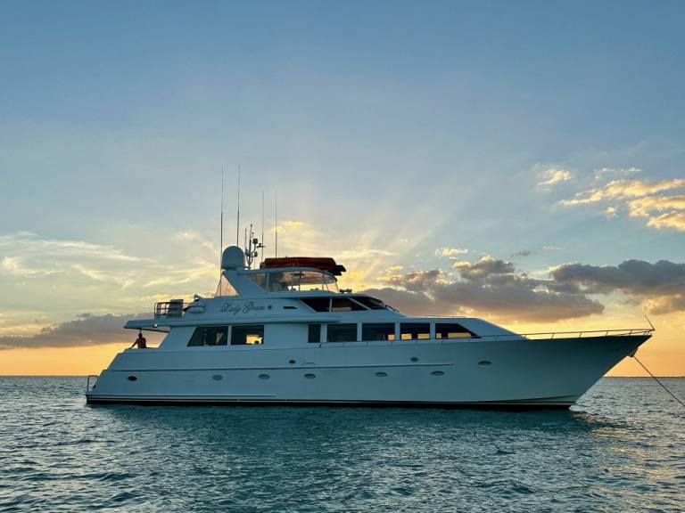 Boat with patio & grill | Beach view in Key West, FL