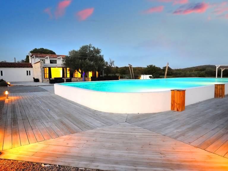 House with garden, grill & private pool in Rovinj