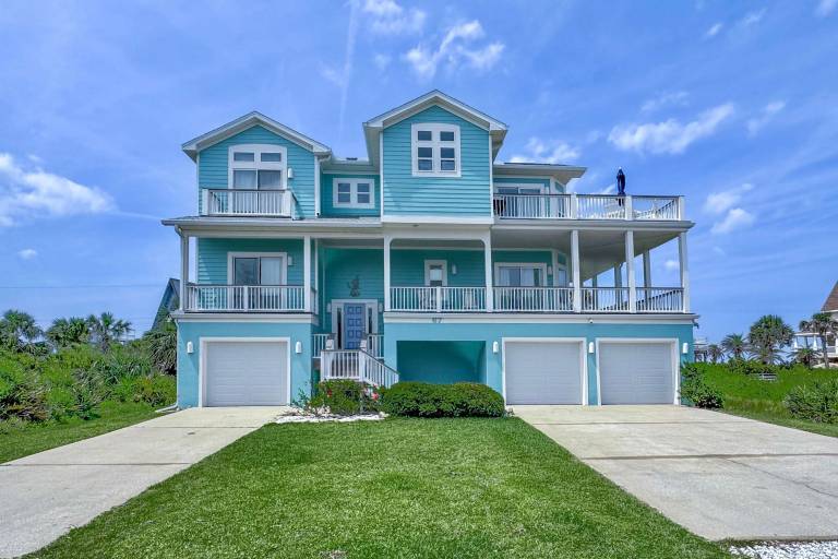 Beachfront 5BR Home with Ocean Views — photo 2
