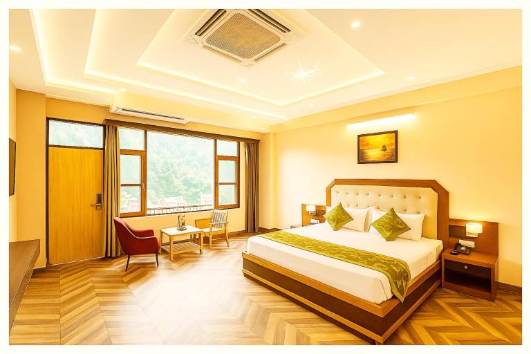 Goroomgo J J Regency Manali in Manali