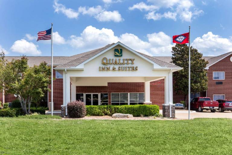 Quality Inn & Suites Mountain Home North in Mountain Home, AR