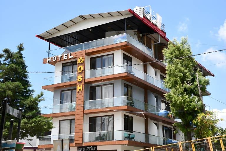 Le Osh Hotel in Lansdowne