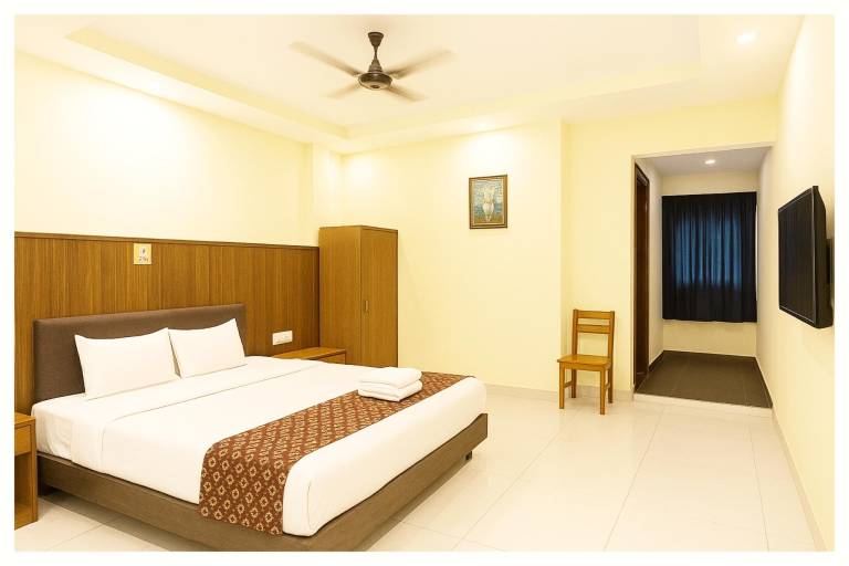 Serviced apartment  Buddha Nagar