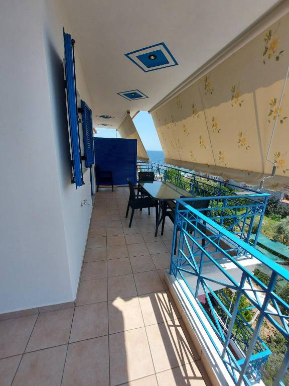 Apartment with garden & terrace — photo 2