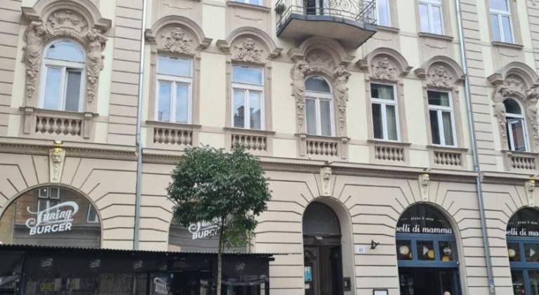 Rental apartment with terrace & yard | Next to St. Stephen's Basilica | Suitable for remote work — photo 2