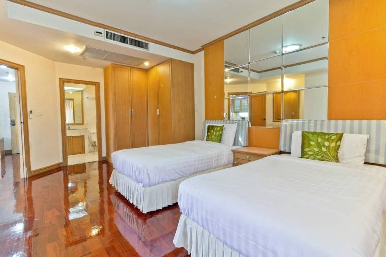 Leilighet Khlong Tan Nuea