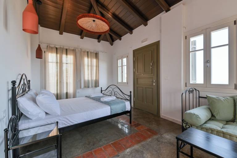 Απαρχοτέλ  Agia