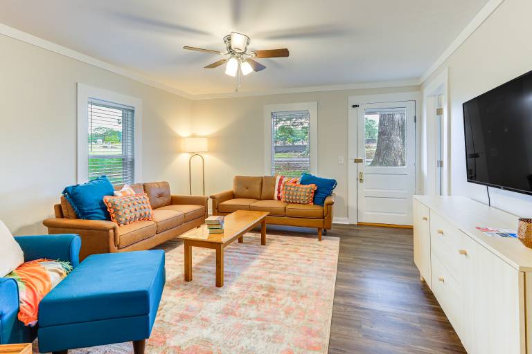 Downtown Heflin Cottage w/ Deck & Fire Pit! — photo 5