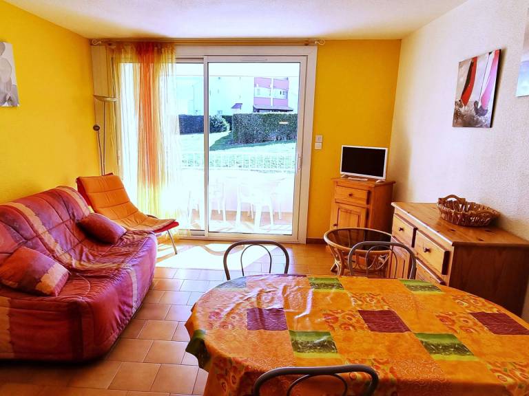 Studio with pool in Agde