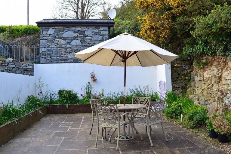 Cottage Roundstone