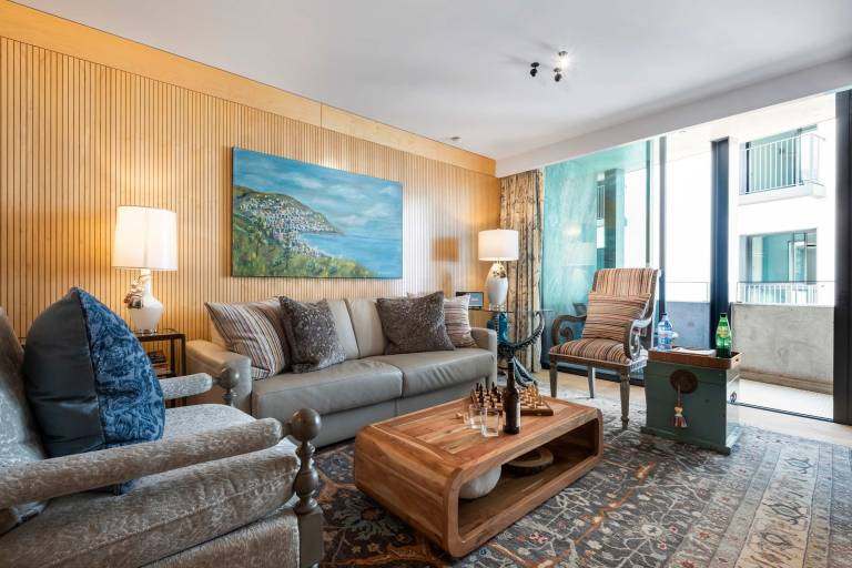 Holiday apartment with terrace, barbeque & pool | Close to Farmers Market | Sea view — photo 4