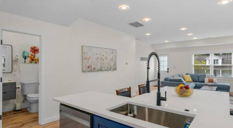 House | Suitable for remote work | Pets allowed — photo 5
