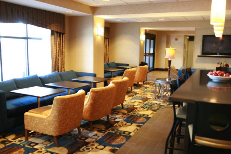 Hampton Inn Topeka — photo 3