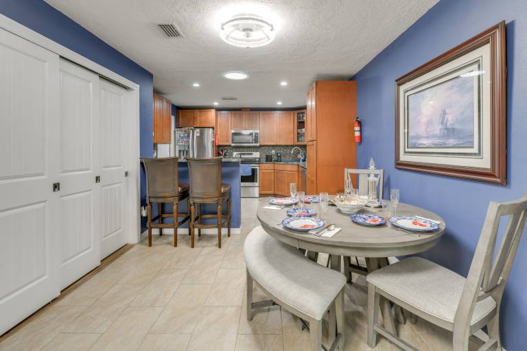 Private Hot Tub, Pool & Yard: Modern Bradenton Gem — photo 5