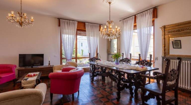 Ample villa with garden, patio & grill | Pets are welcome — photo 2