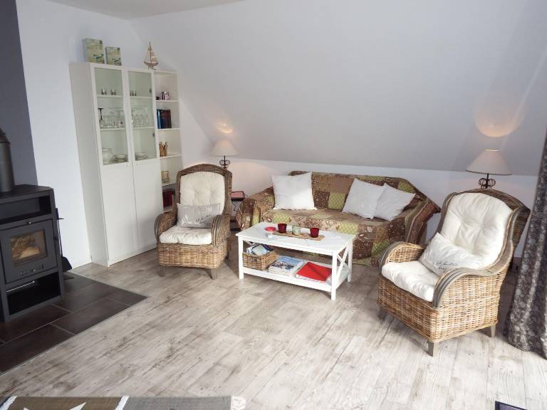 Moderne Ferienwohnung mit Südbalkon und Strandkorb