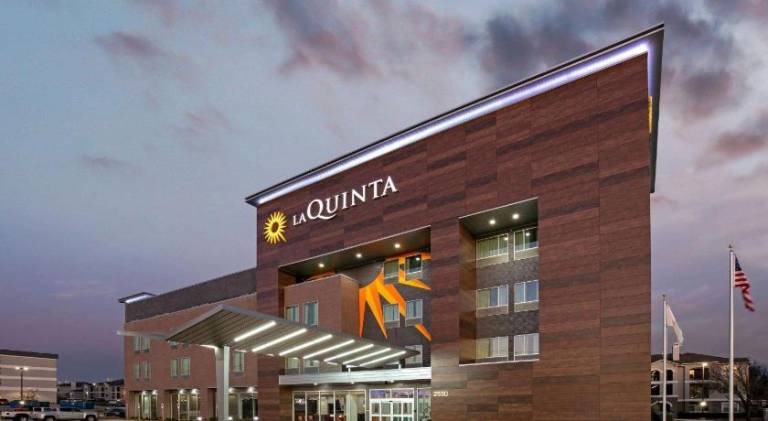 La Quinta Inn & Suites by Wyndham DFW West-Glade-Parks in Bedford, TX
