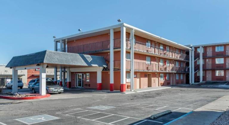 Pueblo Inn in Pueblo, CO