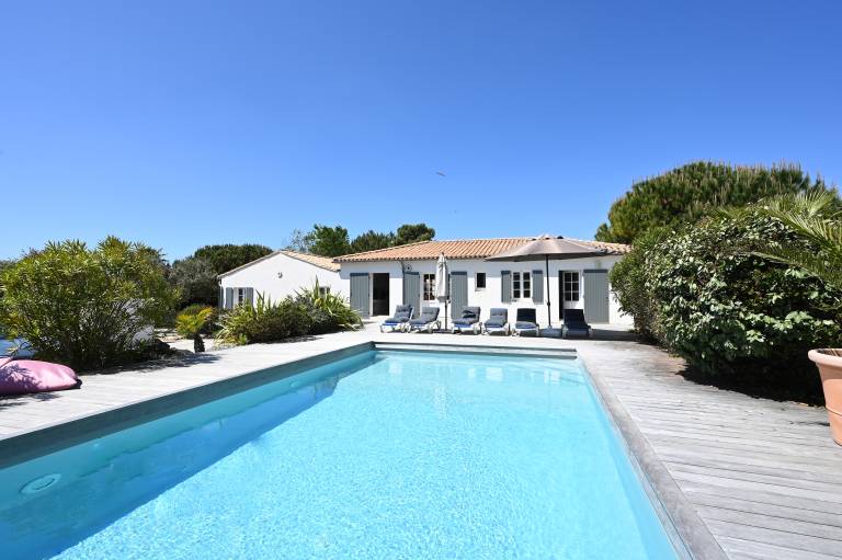 Villa with private pool | Pool view | Close to the beach | Pet-friendly — photo 2