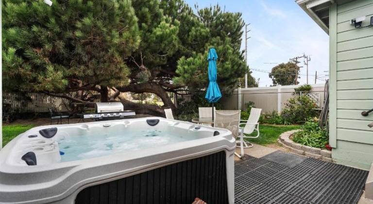 House | Pets are welcome in Oceanside, CA
