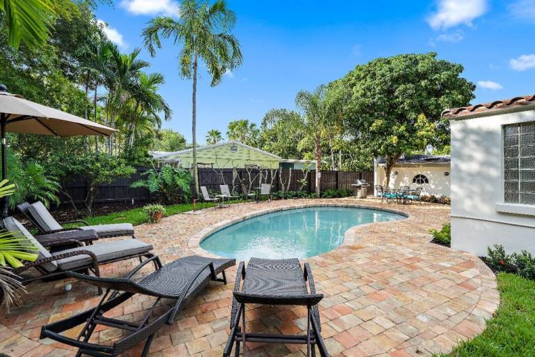Cabin West Palm Beach