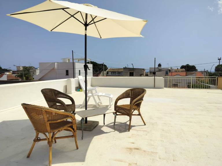 Vacation home with fast internet, yard & patio | Garden view — photo 4