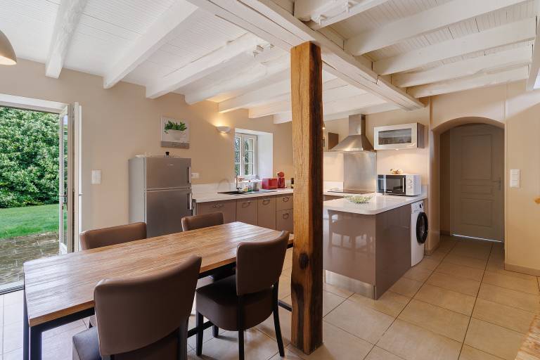 Fully equipped wonderful vacation home with terrace, yard & pool | Garden view | Pet-friendly — photo 4