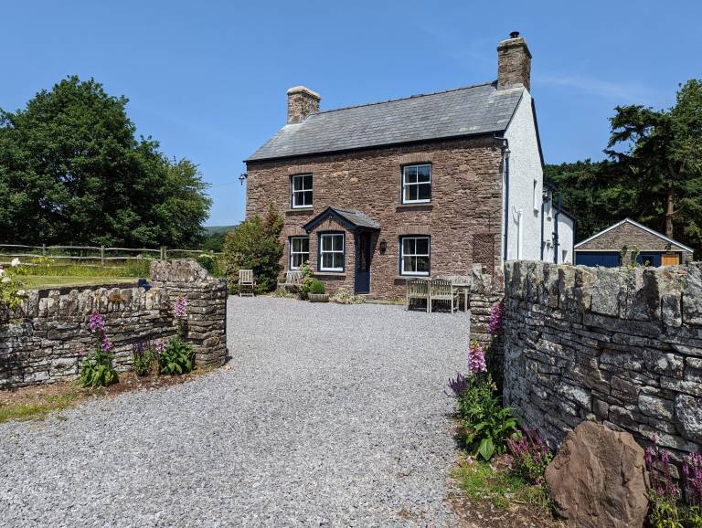 House  Crickhowell