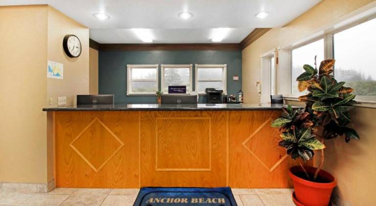 Anchor Beach Inn — photo 3